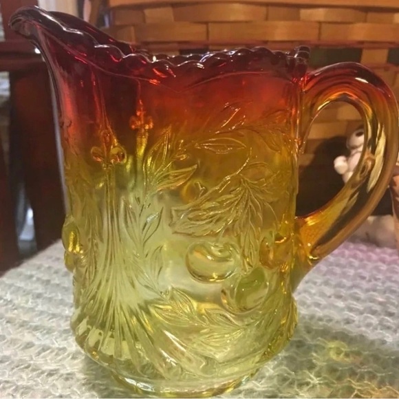 Vintage LG Wright Creamer - Picture 1 of 4